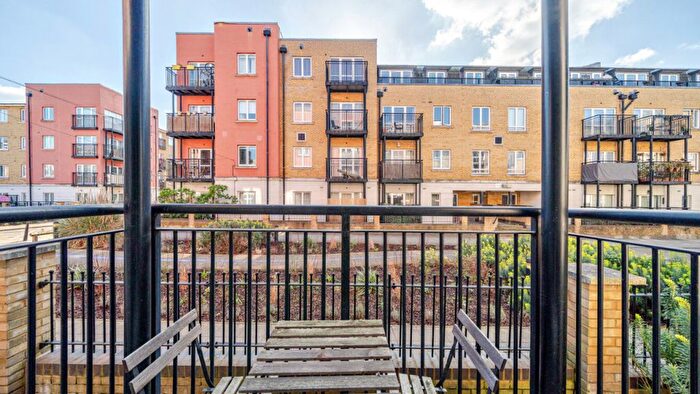 1 Bedroom Flat For Sale In Candle St, London, E1