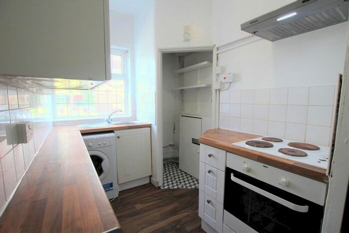 1 Bedroom Flat To Rent In Park House, St. Leonards Road, Leicester, LE2