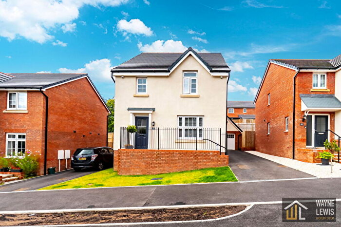 4 Bedroom Detached House For Sale In Comin Y Coed, Tonyrefail, Porth, CF39
