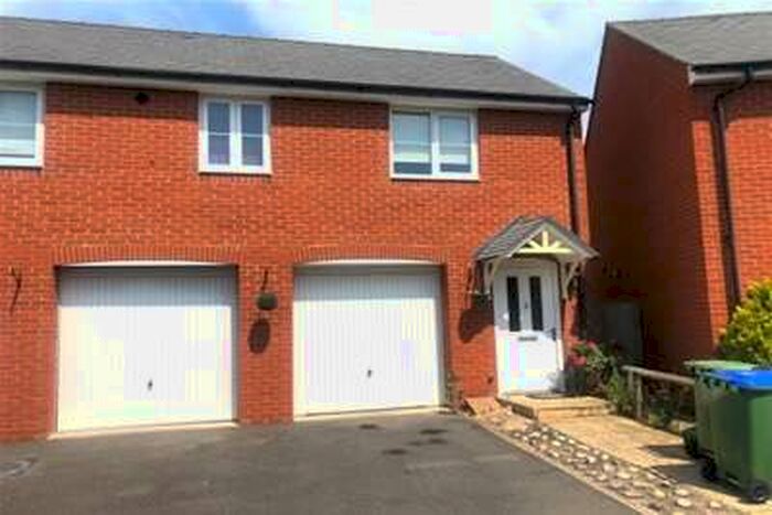 2 Bedroom House To Rent In Buckingham Park, HP19