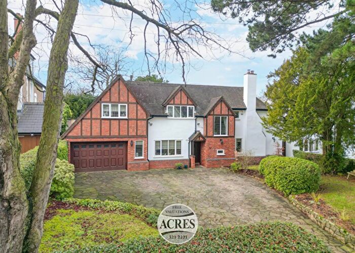 4 Bedroom Detached House For Sale In Manor Drive, Sutton Coldfield, B73