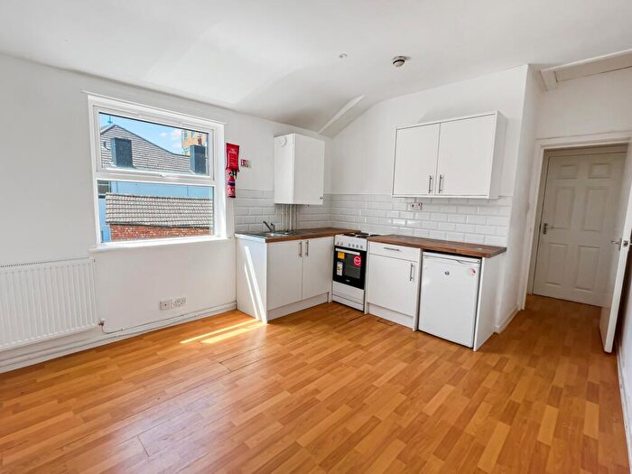 Studio To Rent In Ely Road, Cardiff, CF5