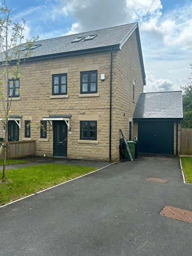 4 Bedroom Semi-Detached House To Rent In Goodshawfold Road, Rossendale, BB4