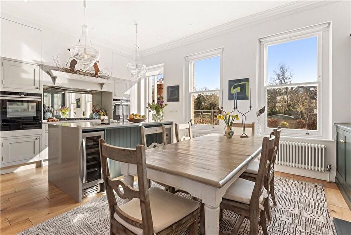 3 Bedroom Semi Detached House For Sale In Fontenoy Road, SW12