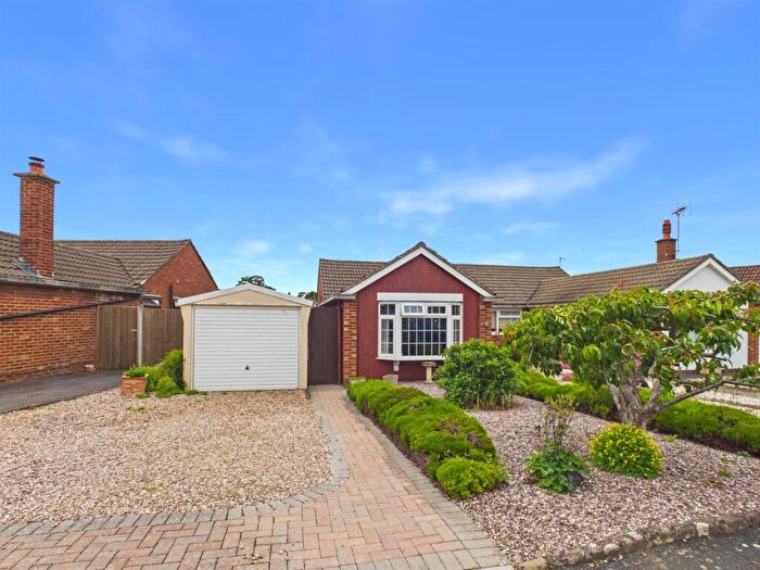 3 Bedroom Semi-Detached Bungalow For Sale In Kaybourne Crescent, Churchdown, Gloucester, GL3
