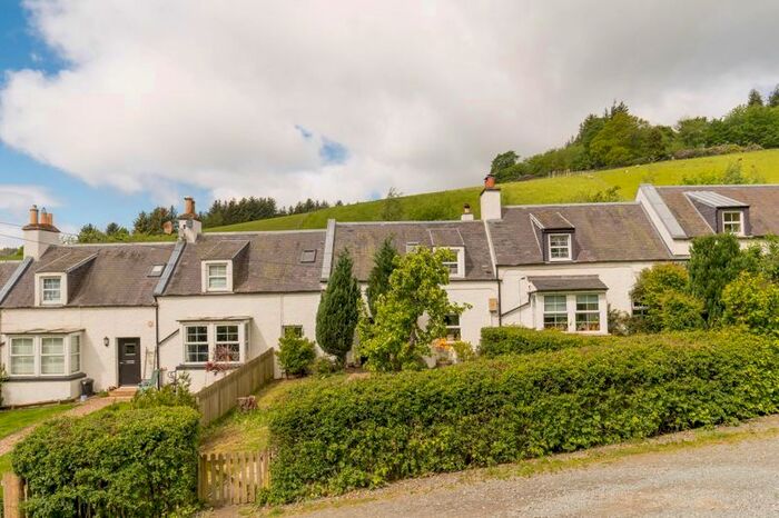 3 Bedroom Terraced House For Sale In Glenormiston Farm Cottage, Innerleithen, EH44
