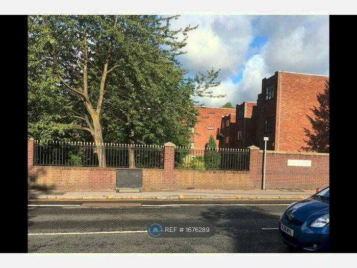 1 Bedroom Flat To Rent In Agnes Court, Manchester, M14