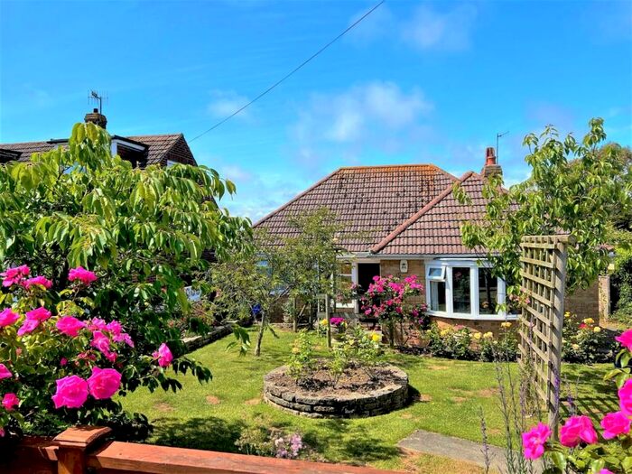 3 Bedroom Bungalow For Sale In Coldharbour, Chickerell, Weymouth, DT3