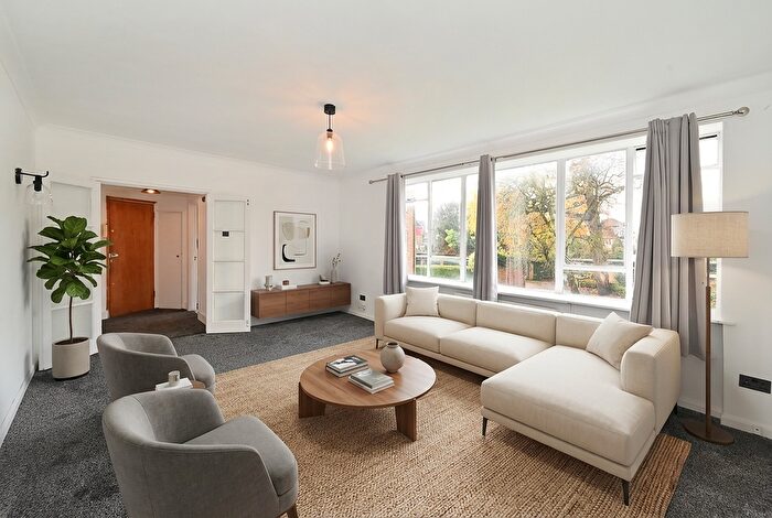 2 Bedroom Flat For Sale In Willesden Lane, London, NW6