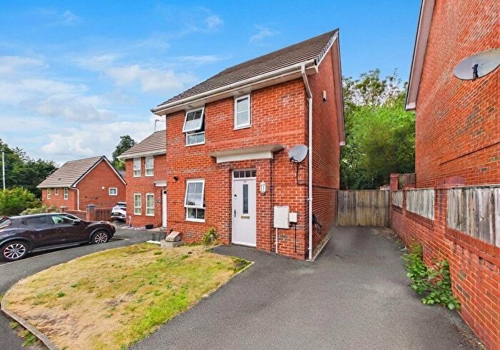 3 Bedroom Semi-Detached House For Sale In Liebert Drive, Swinton, Manchester, M27