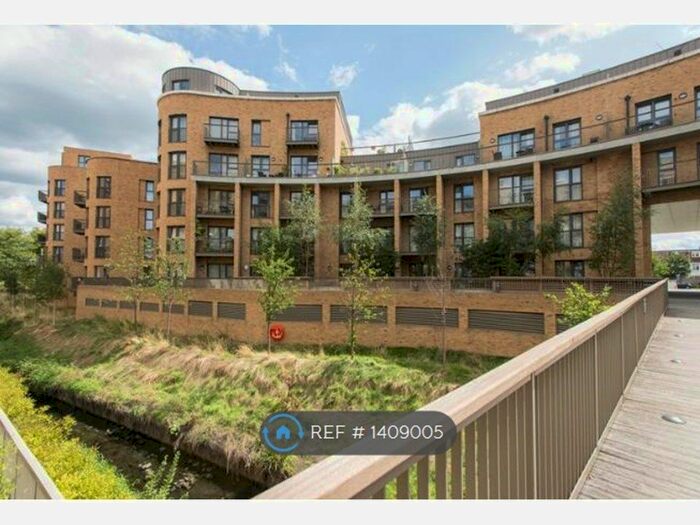 2 Bedroom Flat To Rent In Connersville Way, Croydon, CR0