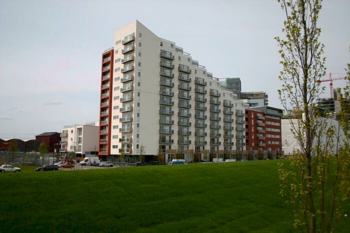 2 Bedroom Flat To Rent In Flat /, Glasow Harbour Terraces, G11