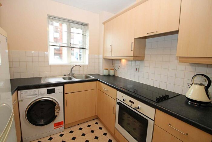 2 Bedroom Apartment To Rent In Frances House, London Road, Hemel Hempstead, Hertfordshire, HP3