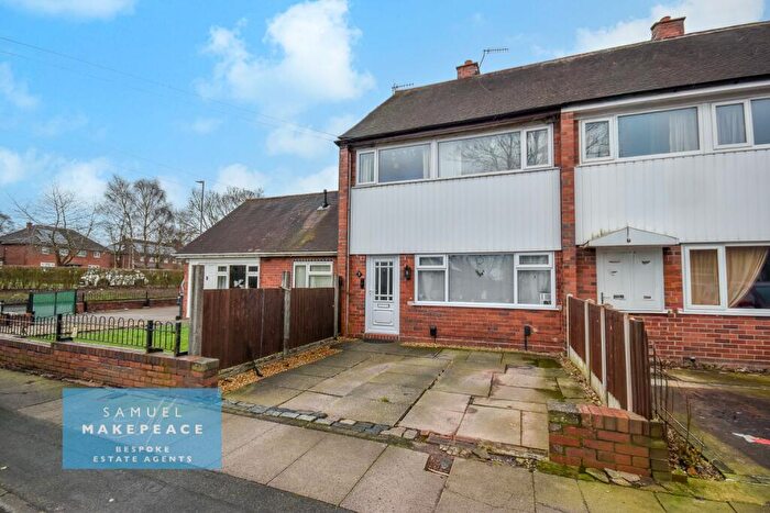 3 Bedroom End Of Terrace House For Sale In Wendover Grove, Berry Hill, Stoke-on-Trent, ST2