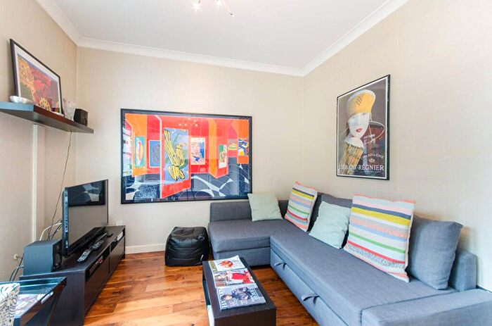 1 Bedroom Flat To Rent In Gunter Grove, Chelsea, London, SW10