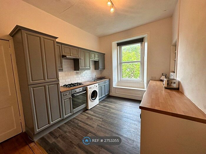 2 Bedroom Flat To Rent In Roseburn Place, Edinburgh, EH12