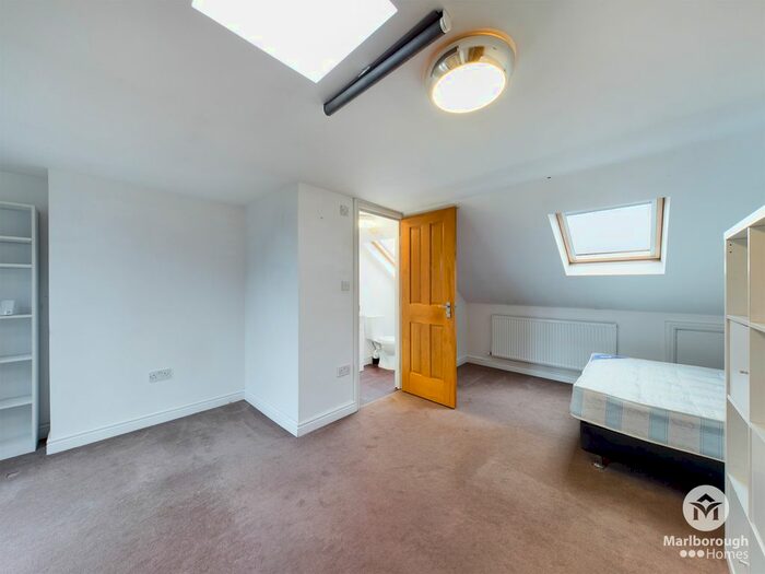 Studio To Rent In Clarendon Road, London, E11