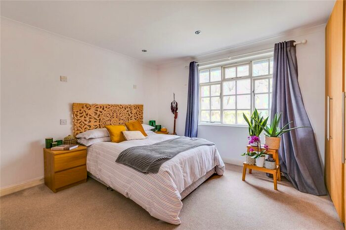 2 Bedroom House To Rent In Verdun Road, Barnes, London, SW13