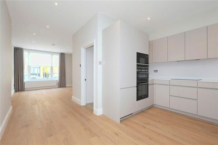 2 Bedroom Mews To Rent In Rodmarton Street, Marylebone, London, W1U