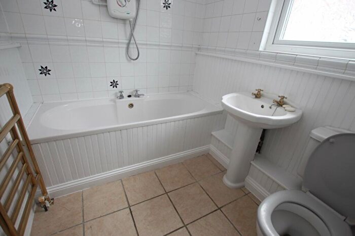 2 Bedroom Semi-Detached House For Sale In High Street, Langford, Biggleswade, SG18