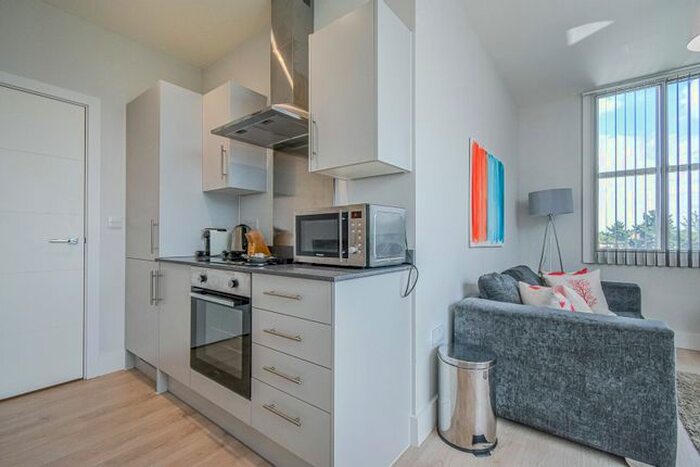 2 Bedroom Flat To Rent In Nobel Drive, Harlington, Hayes, UB3