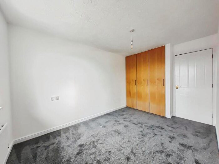 3 Bedroom Terraced House For Sale In Elm Park, Reading, RG30