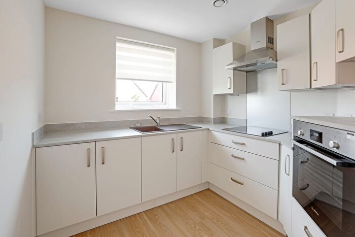 1 Bedroom Flat To Rent In Exeter Road, Topsham, Exeter, EX3