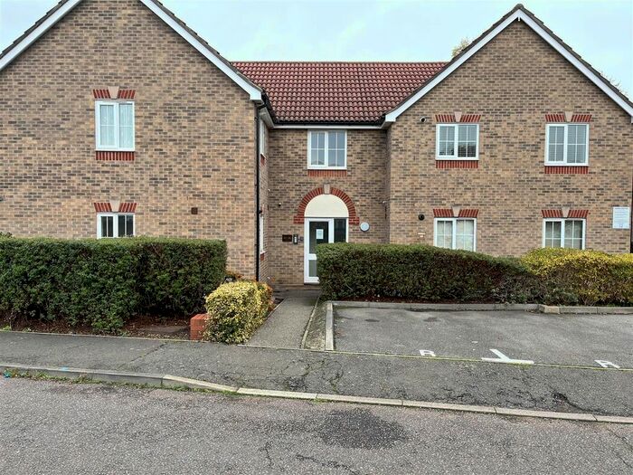 1 Bedroom Flat To Rent In Osprey Court, Osprey Road, Waltham Abbey, EN9
