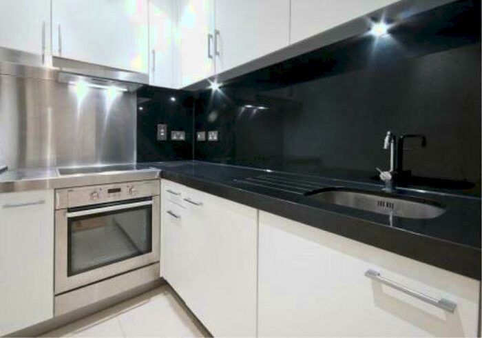 Studio To Rent In New Providence Wharf, Fairmont Avenue, Blackwall, Canary Wharf, London, E14