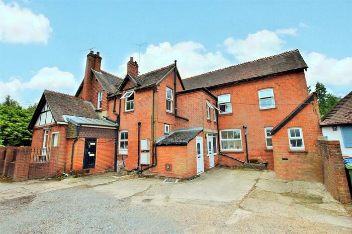 2 Bedroom Maisonette To Rent In Hurst Close, Crowthorne Road, Bracknell, Berkshire, RG12