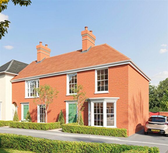 3 Bedroom End Of Terrace House For Sale In Mellinges Close, West Malling, ME19