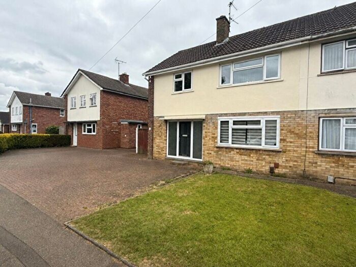 3 Bedroom Semi Detached House For Sale In Ledbury Road, Peterborough, PE3