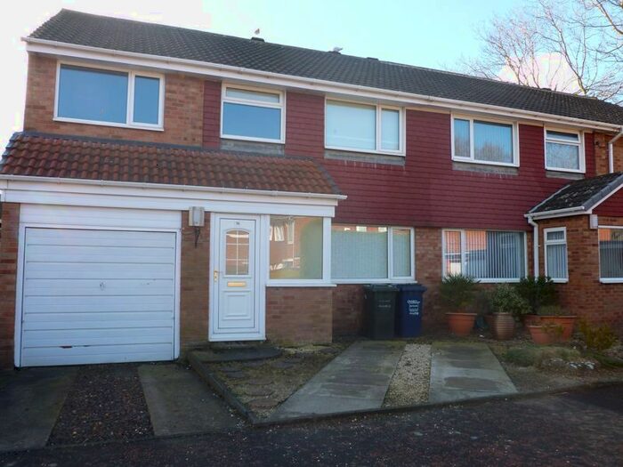 4 Bedroom Semi-Detached House To Rent In Arundel Court, Newcastle Upon Tyne, NE3