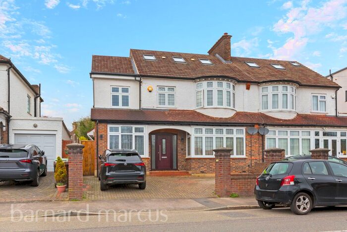 2 Bedroom Flat To Rent In Sandy Lane South, Wallington, SM6