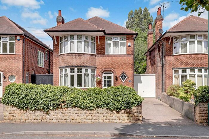 3 Bedroom Detached House For Sale In Wollaton Road, Nottingham, NG8