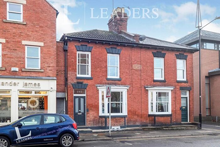 3 Bedroom Terraced House To Rent In Chandos Street, CV32