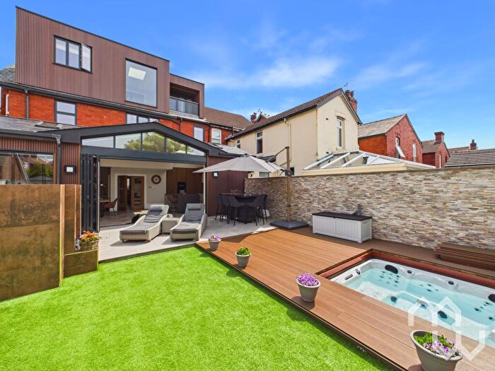 5 Bedroom Semi Detached House To Rent In Wennington Road, Southport, PR9