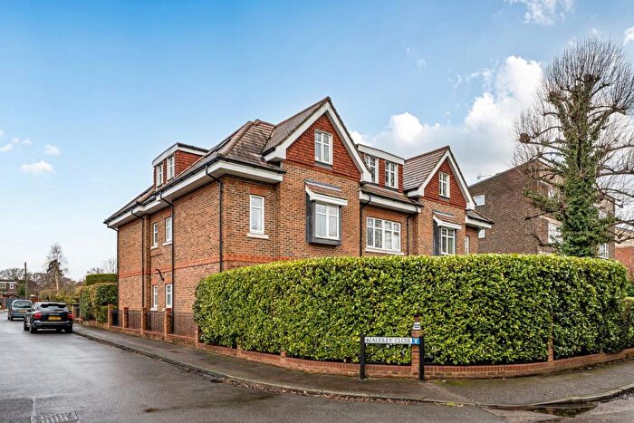 2 Bedroom Property To Rent In Addlestone Park, Addlestone, KT15