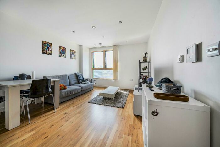 1 Bedroom Apartment For Sale In Alfred Street, Reading, RG1