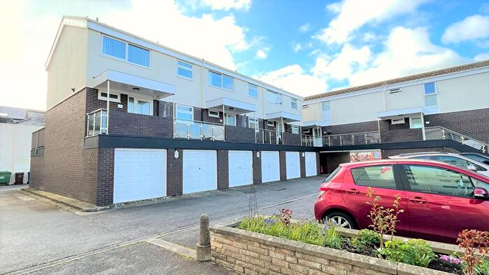 3 Bedroom Apartment For Sale In Nevill Crescent, Llandudno, LL30