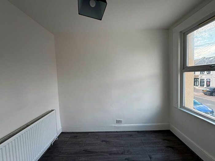 3 Bedroom Terraced House To Rent In Kinfauns Road, Ilford, IG3