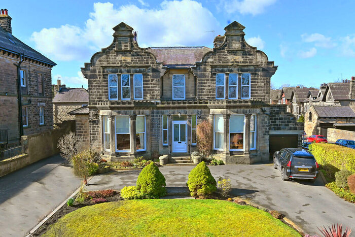 4 Bedroom Apartment To Rent In Beech Grove, Harrogate, HG2