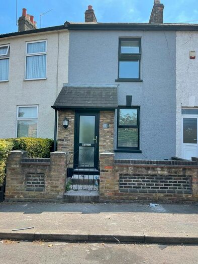 2 Bedroom Terraced House To Rent In Crescent Road, Erith, Kent, DA8