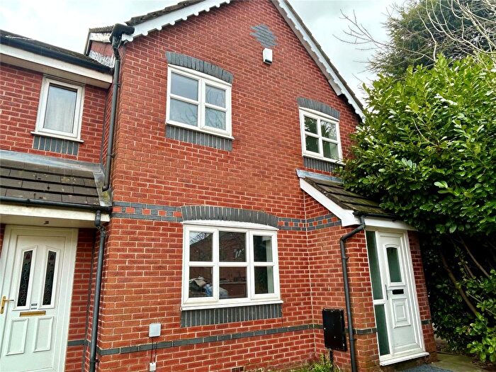 3 Bedroom Semi Detached House For Sale In Ravenoak Drive, Failsworth, Manchester, Greater Manchester, M35
