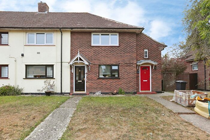 2 Bedroom Flat For Sale In St. Nicholas Avenue, Gosport, PO13