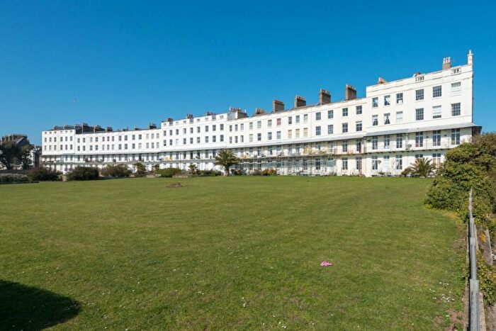 3 Bedroom Flat For Sale In Royal Crescent St. Augustines Road, Ramsgate, CT11