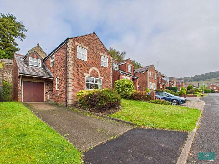 4 Bedroom Detached House For Sale In Millbrook Close, Oldham, OL2