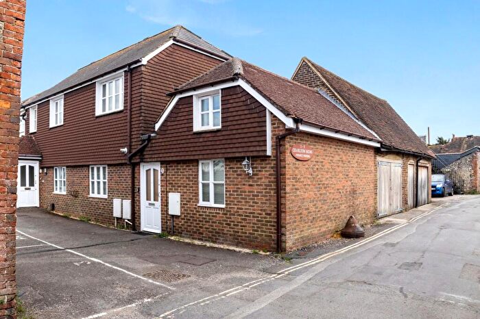 2 Bedroom Flat To Rent In Charlton Street, Steyning, BN44