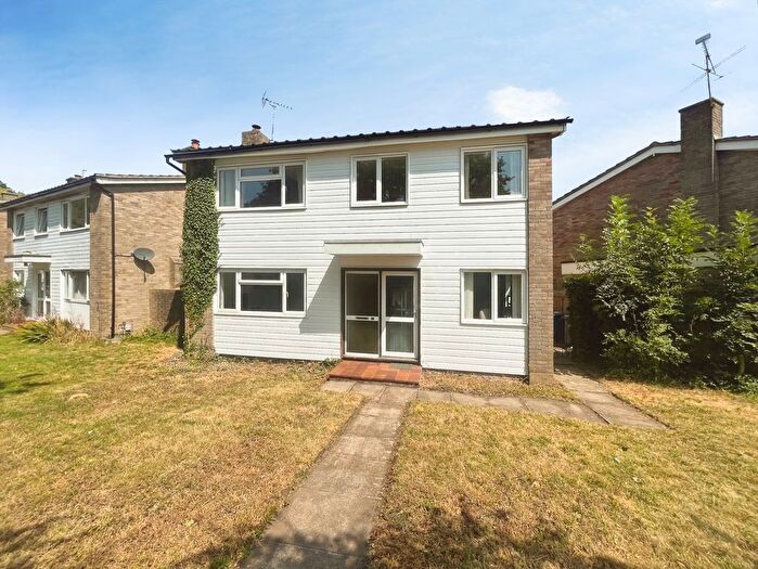 4 Bedroom Detached House For Sale In Oast House Crescent, Farnham, Surrey, GU9