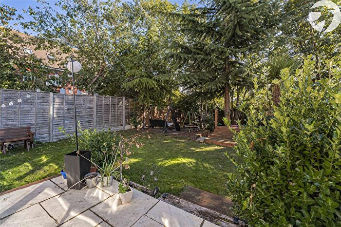 4 Bedroom End Terrace House For Sale In High Trees, Dartford, Kent, DA2